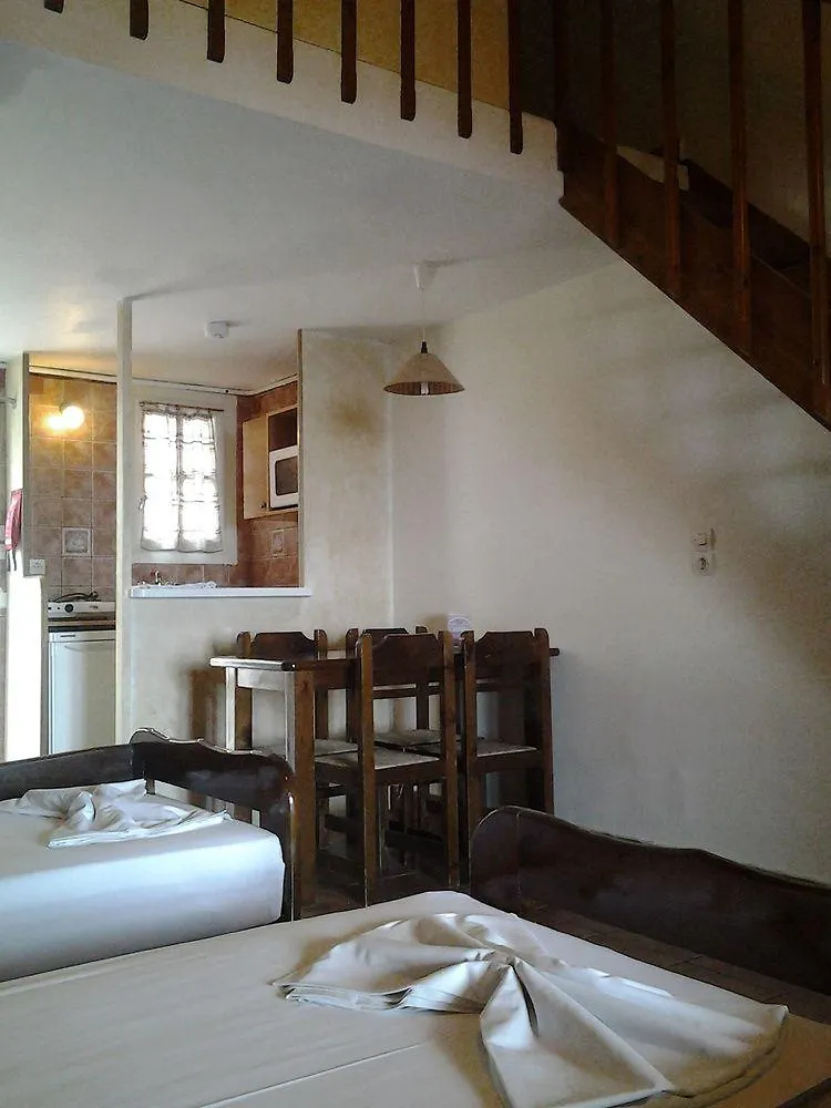 Mouikis Sun Village Lakithra Aparthotel