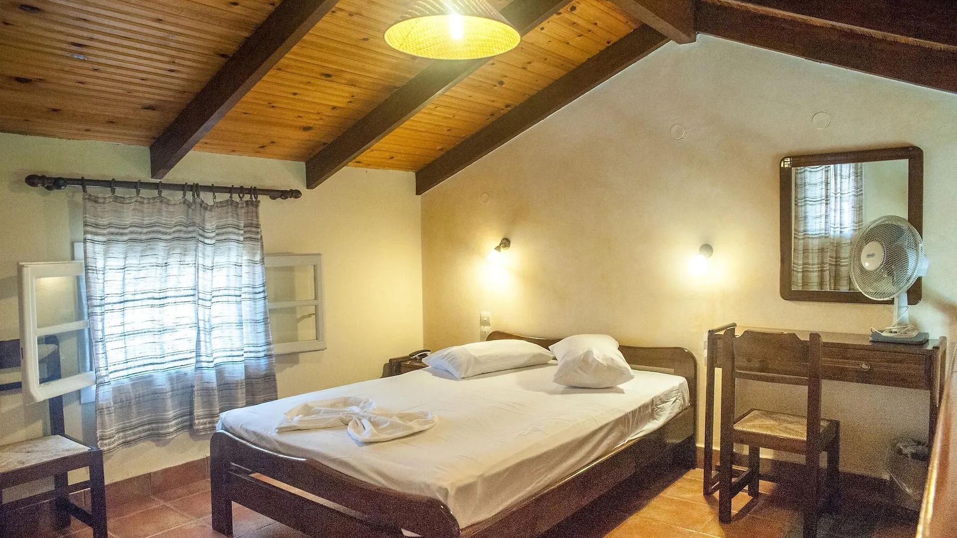 Mouikis Sun Village Lakithra