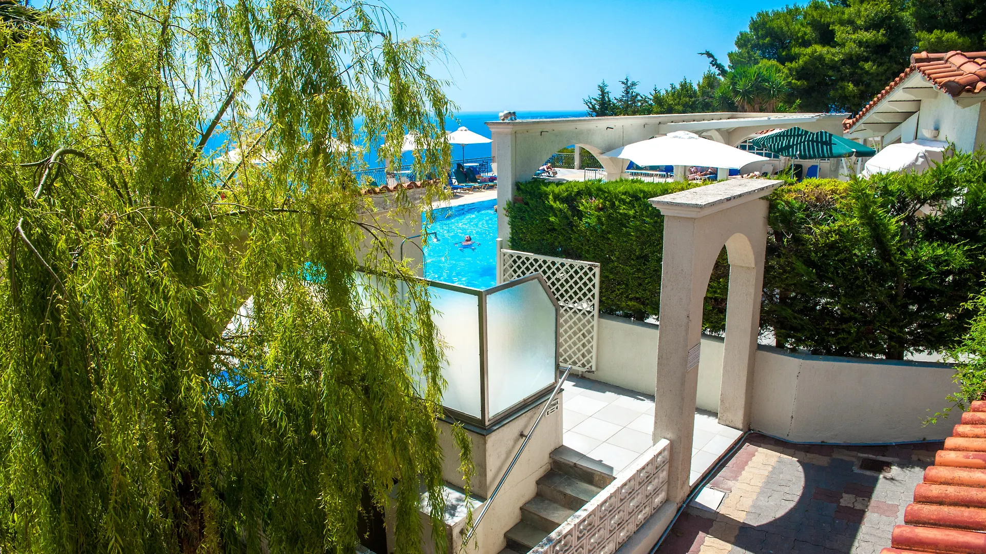 Mouikis Sun Village Lakithra