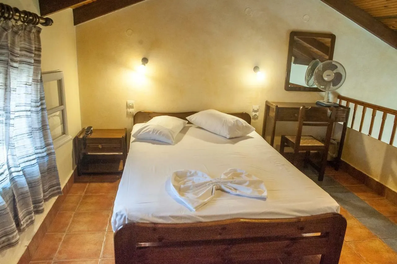 Mouikis Sun Village Lakithra Aparthotel